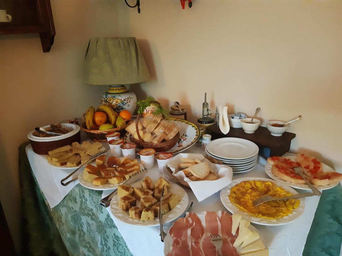 Agriturismo Colleverde กาปัลบีโอ ภายนอก รูปภาพ